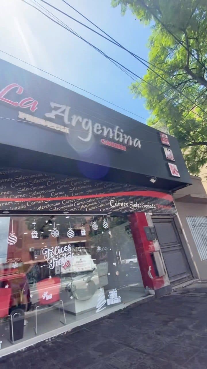 Frente de la sucursal Av. Aconquija 1629